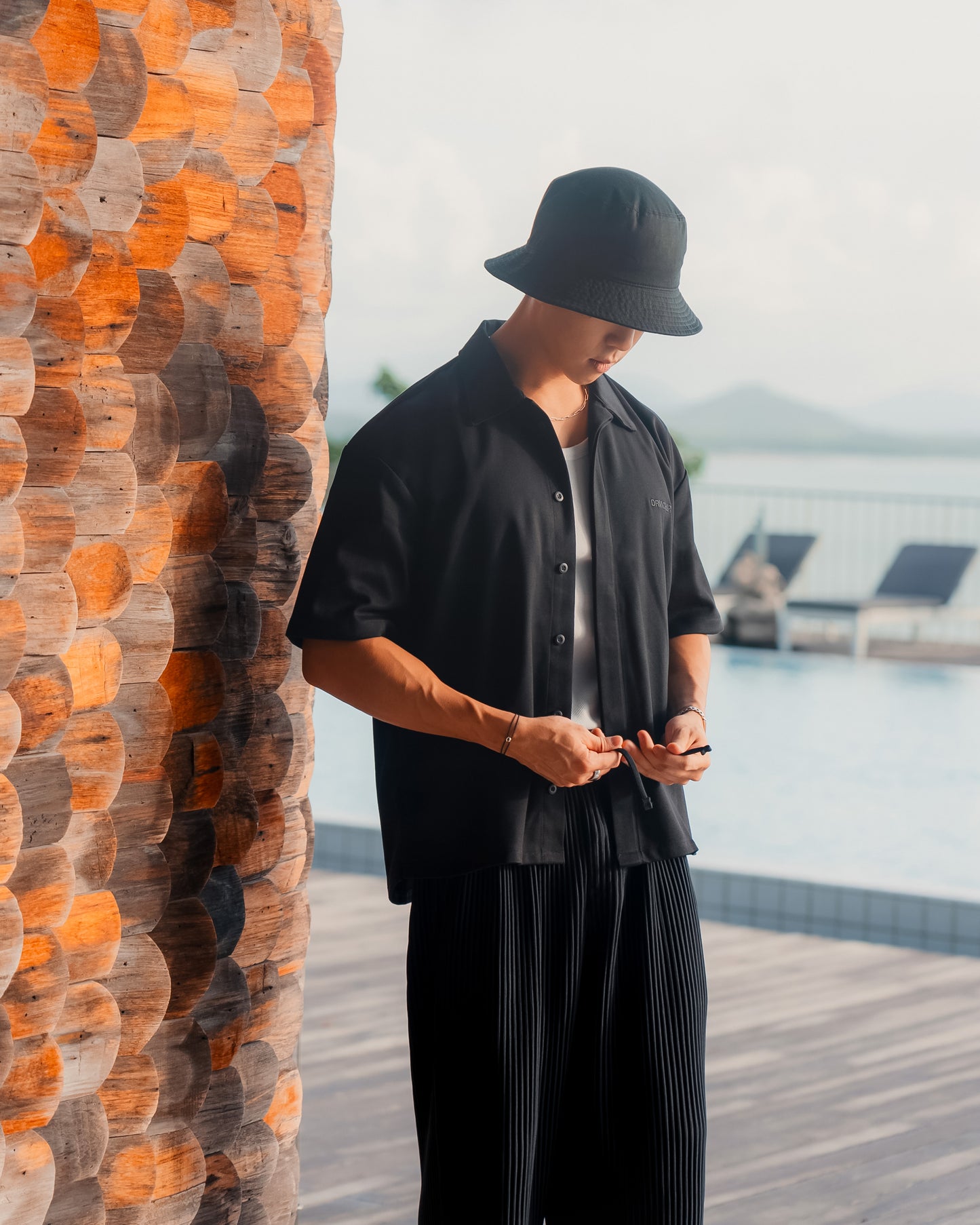 VACATION SHIRT - BLACK