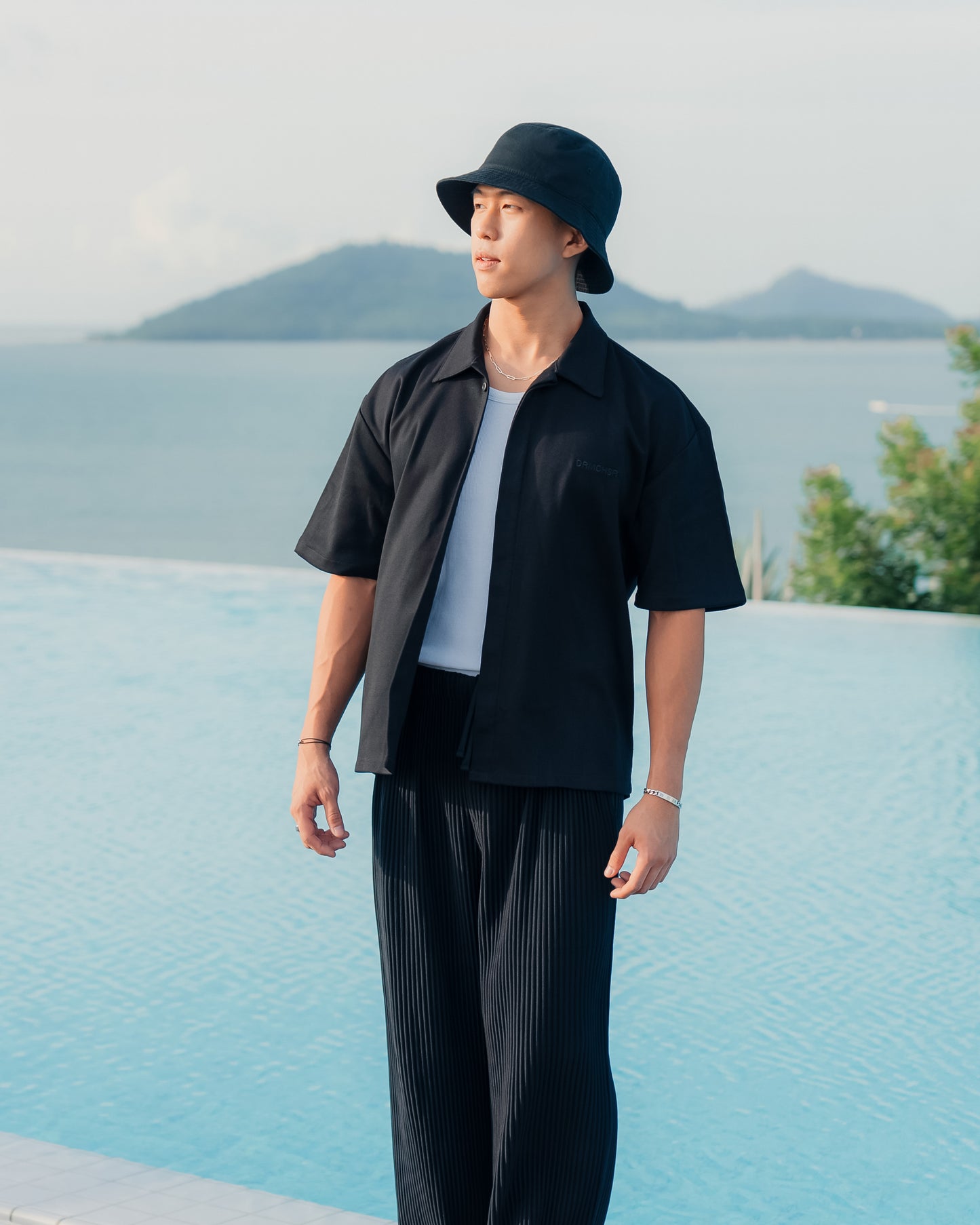 VACATION SHIRT - BLACK